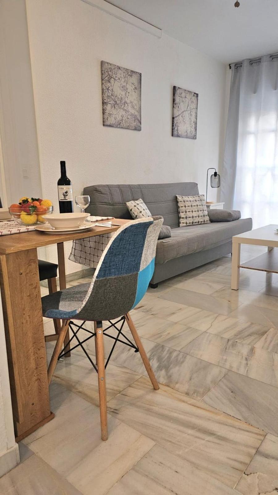 Ideal Holiday Apartment One Bedroom City Center Málaga Esterno foto